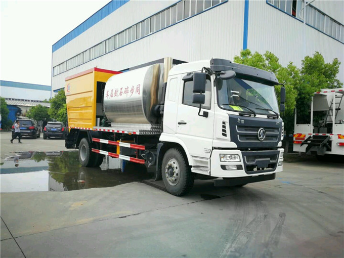 陜汽單橋同步碎石封層車